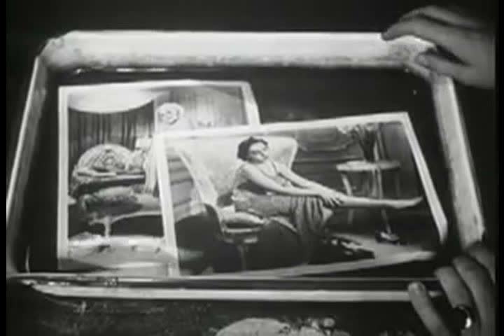 1930s Candid Cameramen Capture Shots Of Actress Elaine Barrie