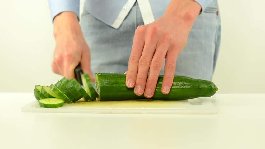 Laying Feta Cheese On A Lettuce Leaf Stok Klip Laying Feta Cheese On A Lettuce Leaf Stok Klip